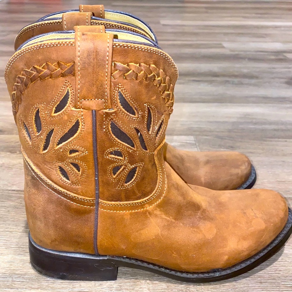 Boots!
